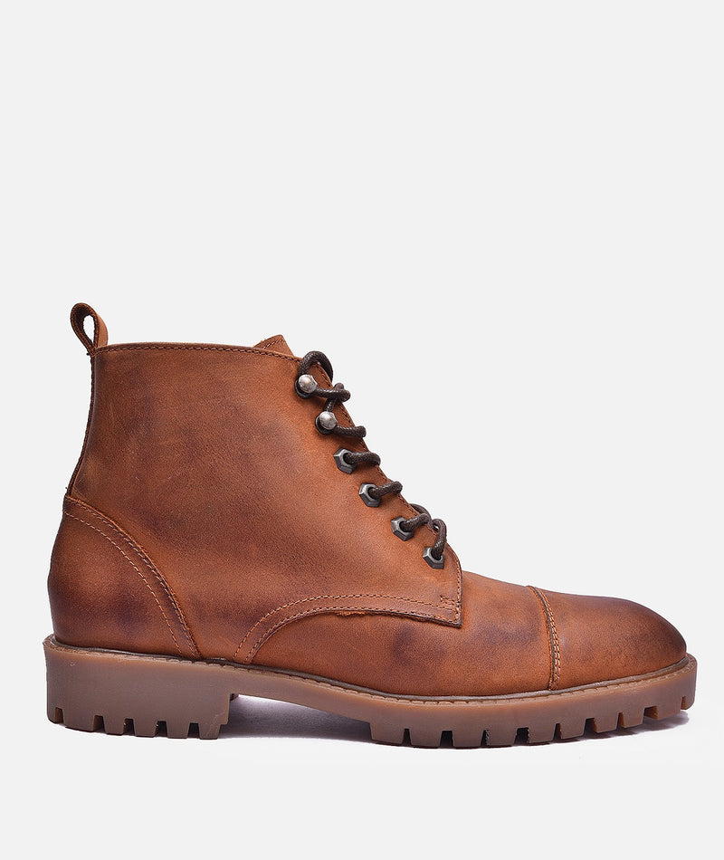 Toe cap style Men's Leather Boots – Rugged Durability & Modern Look